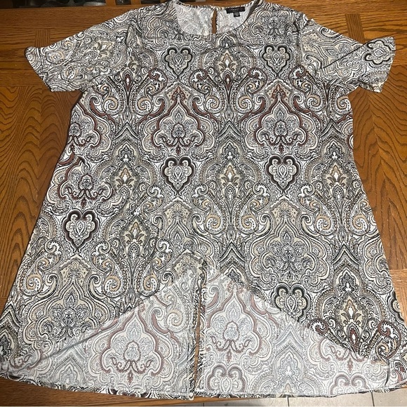 Cocomo Woman Paisley Print Tulip Split Hem Short Sleeve Tunic Top Sz 2X Stretchy - Picture 3 of 15